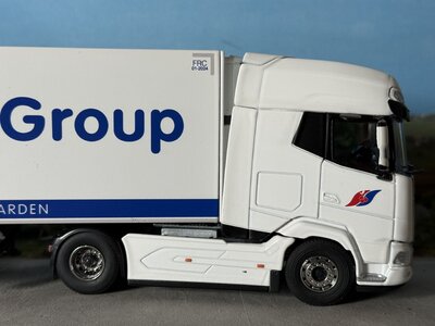 Cavallino Cavallino DAF XG+ met 3-as koeloplegger STAAY FOOD GROUP