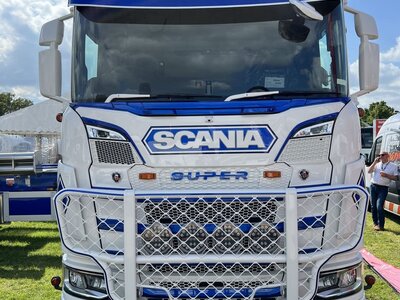 WSI WSI Scania S770 6x2 with 3-axle silo trailer TOM HOBBS
