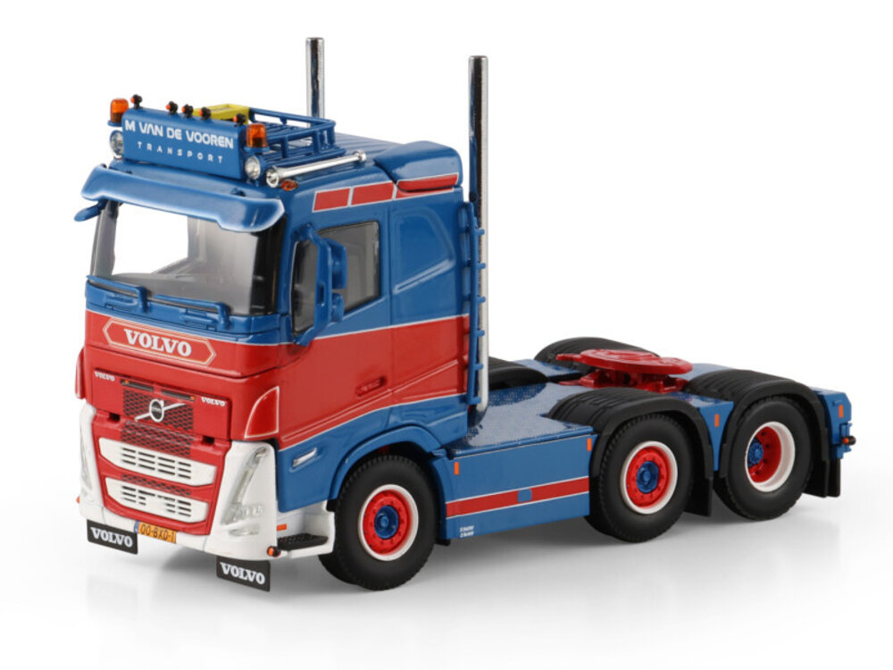 WSI WSI Volvo FH5 sleeper cab 6x2 twin steer M. VAN DE VOOREN TRANSPORT