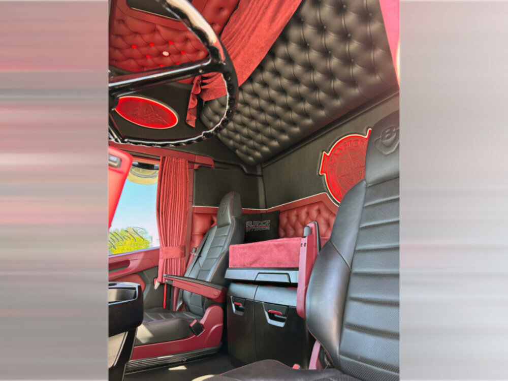 WSI WSI Scania Vlastuin S Torpedo highline facelift 4x2 met  3-assige koeltrailer TRANSPORTS NOLL