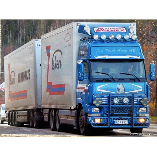 Tekno Tekno Volvo FH01 Globetrotter XL Swedish 24m combination JAN FASTH