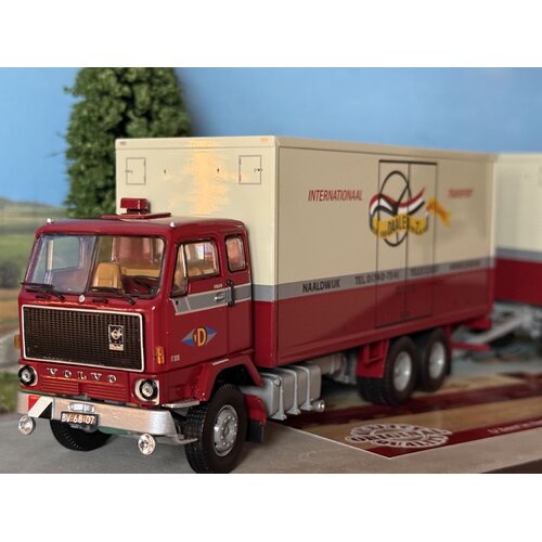 Tekno Tekno Volvo F89 rigid truck with 2-axle trailer VAN DAALEN