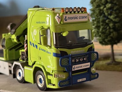 WSI WSI Scania R Highline riged flatbed truck 8x2 with fassi 1100 + jib NORDIC CRANE KYNNINGSRUD