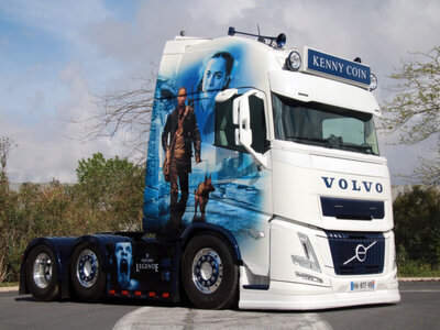 WSI WSI Volvo FH aero Globetrotter XL 6x2 KENNY COIN