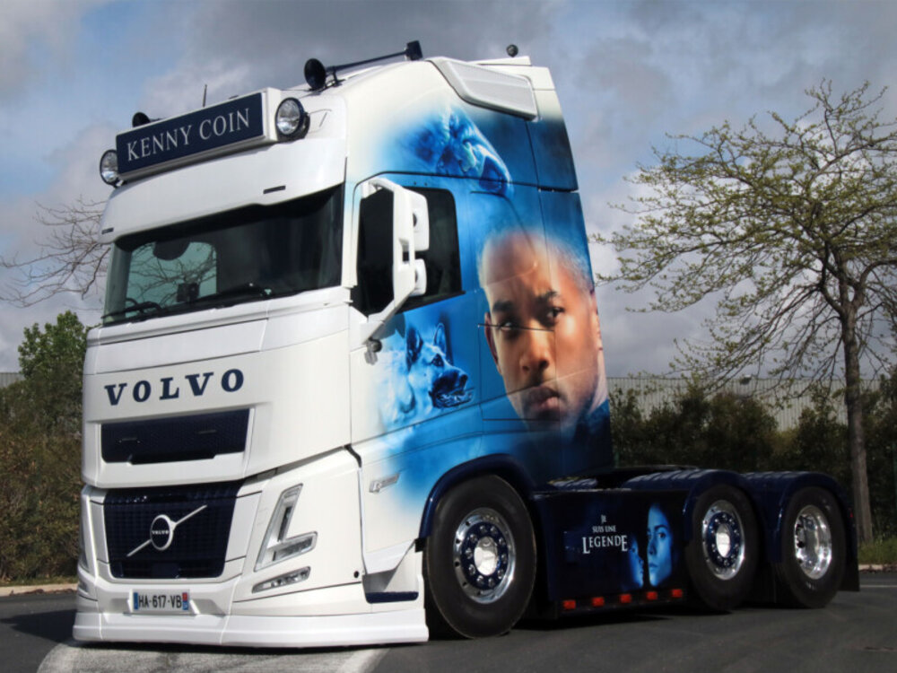 WSI WSI Volvo FH aero Globetrotter XL 6x2 KENNY COIN