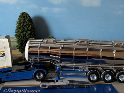 Tekno Tekno DAF XG+ with 3-axle tank trailer SCHAFFELAARBOS