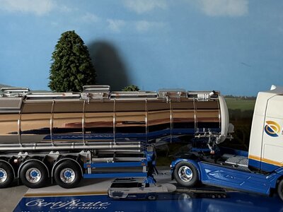 Tekno Tekno DAF XG+ with 3-axle tank trailer SCHAFFELAARBOS