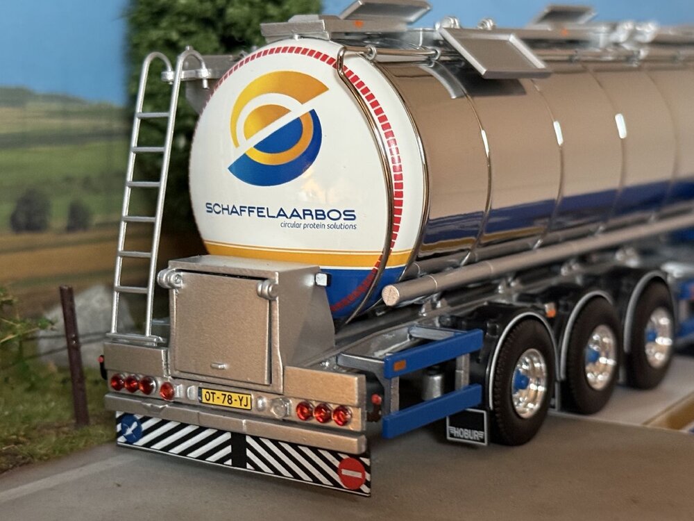 Tekno Tekno DAF XG+ with 3-axle tank trailer SCHAFFELAARBOS