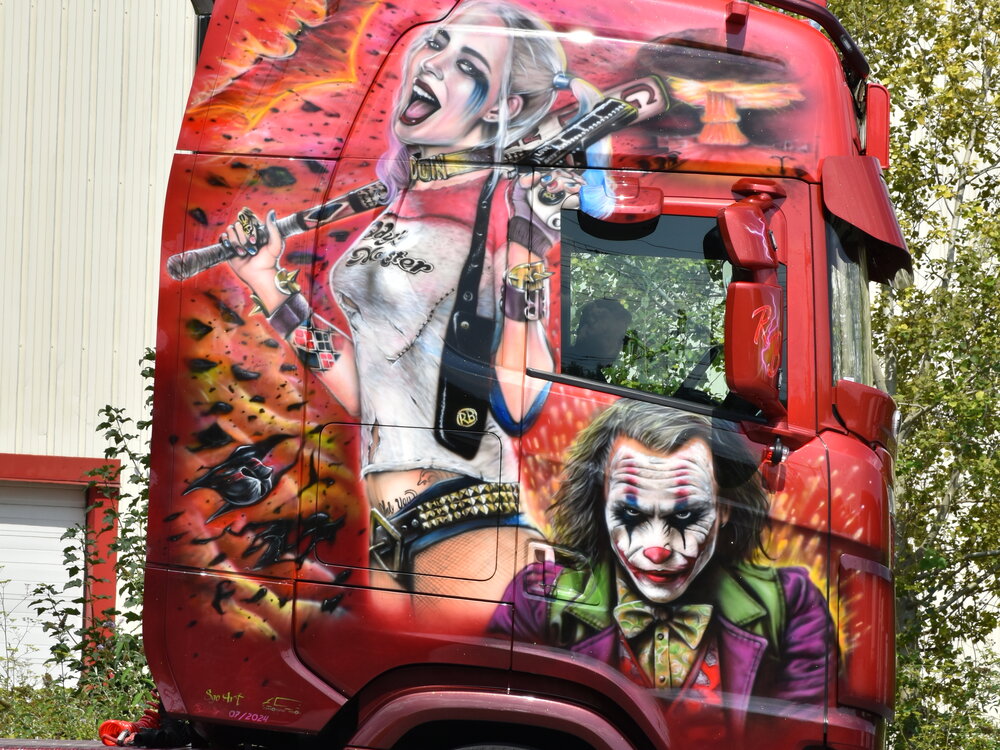 Tekno Tekno Scania Next Gen S-serie Highline BEAU D.C. COMICS