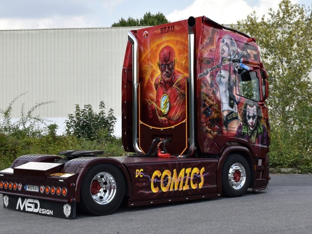 Tekno Tekno Scania Next Gen S-serie Highline BEAU D.C. COMICS