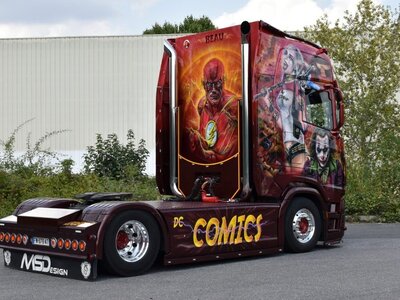 Tekno Tekno Scania Next Gen S-serie Highline BEAU D.C. COMICS