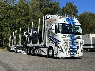 Tekno Tekno Volvo FH05 Globetrotter XL 4-assige Zweedse houtcombi FELLE TRANSPORT AS