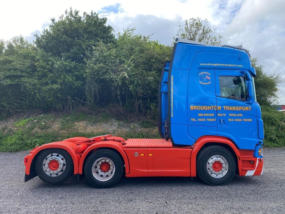 WSI WSI Scania S770 6x2 with 3-axle reefer trailer BROUGHTON TRANSPORT ENGLAND