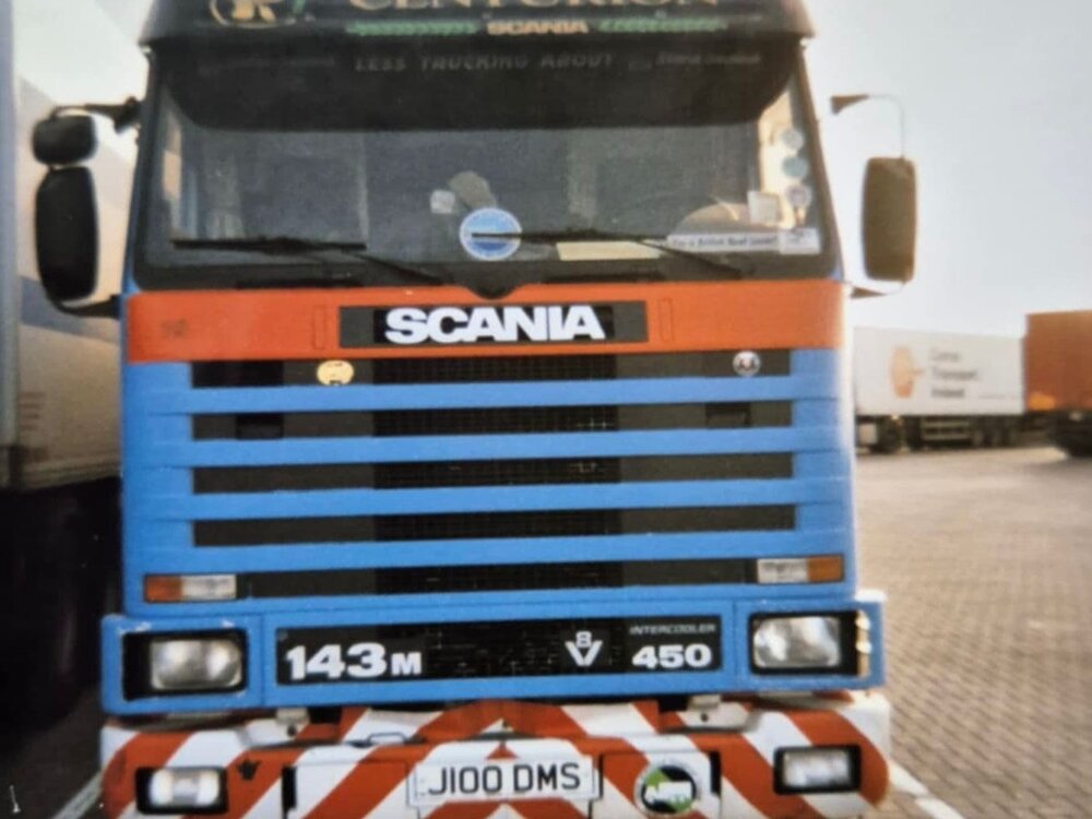 WSI WSI Scania 143M streamline 4x2 with 3-axle reefer trailer D. MORTIMER & SONS ENGLAND