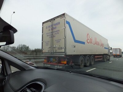 WSI WSI Scania 143M streamline 4x2 with 3-axle reefer trailer D. MORTIMER & SONS ENGLAND