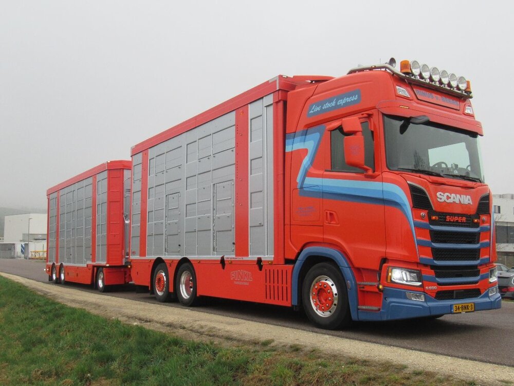 IMC IMC Scania S High roof boxed truck with livestock trailer RINUS VAN BEERS