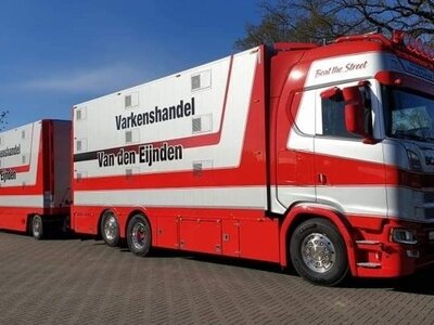IMC IMC Scania S High roof boxed truck with livestock trailer VAN DEN EIJNDEN