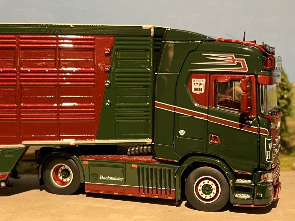 IMC IMC Scania S High roof 4x2 met veeoplegger HACHMEISTER