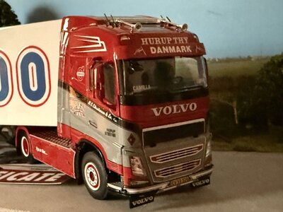 WSI WSI Volvo FH4 Globetrotter 4x2 with 3-axle box trailer N.C. CHRISTENSEN & SONNER