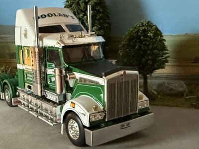 Drake collectibles Drake Kenworth T909 DOOLAN'S