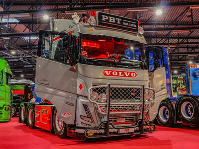 WSI WSI Volvo FH5 Sleeper Cab 6x2 PBT Belgium