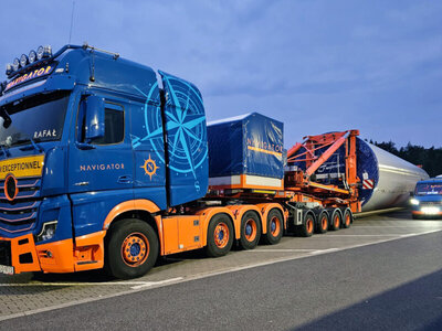 WSI WSI Mercedes-Benz Arocs MP5 Giga Space 8x4  with 7-axle wind mill trailer + 4-axle dolly NAVIGATOR TRANSPORT