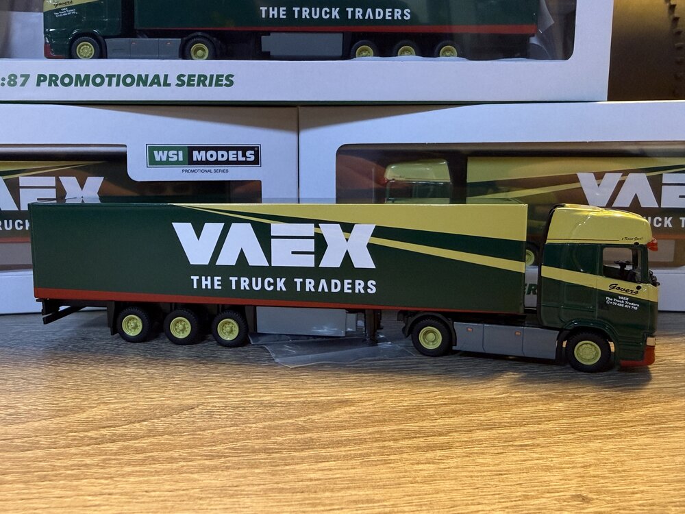 WSI WSI Schaal 1:87 Scania S Highline 4x2 + 3-axle box trailer VAEX