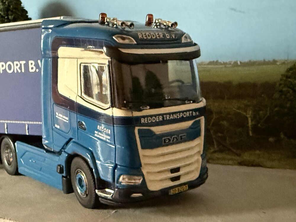 Cavallino Cavallino DAF XG  with 3-axle curtainside trailer REDDER TRANSPORT - MIJNHEER