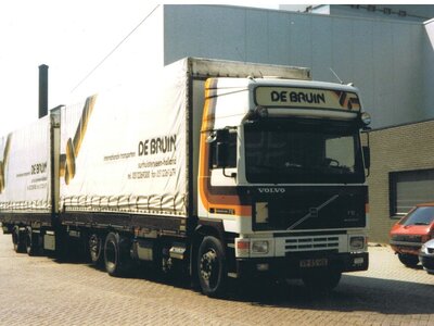 Tekno Tekno Volvo F12 Eurotrotter volume combination DE BRUIN