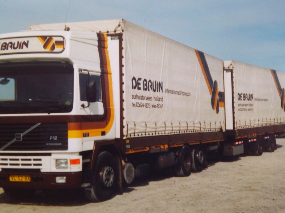 Tekno Tekno Volvo F12 Eurotrotter volume combination DE BRUIN