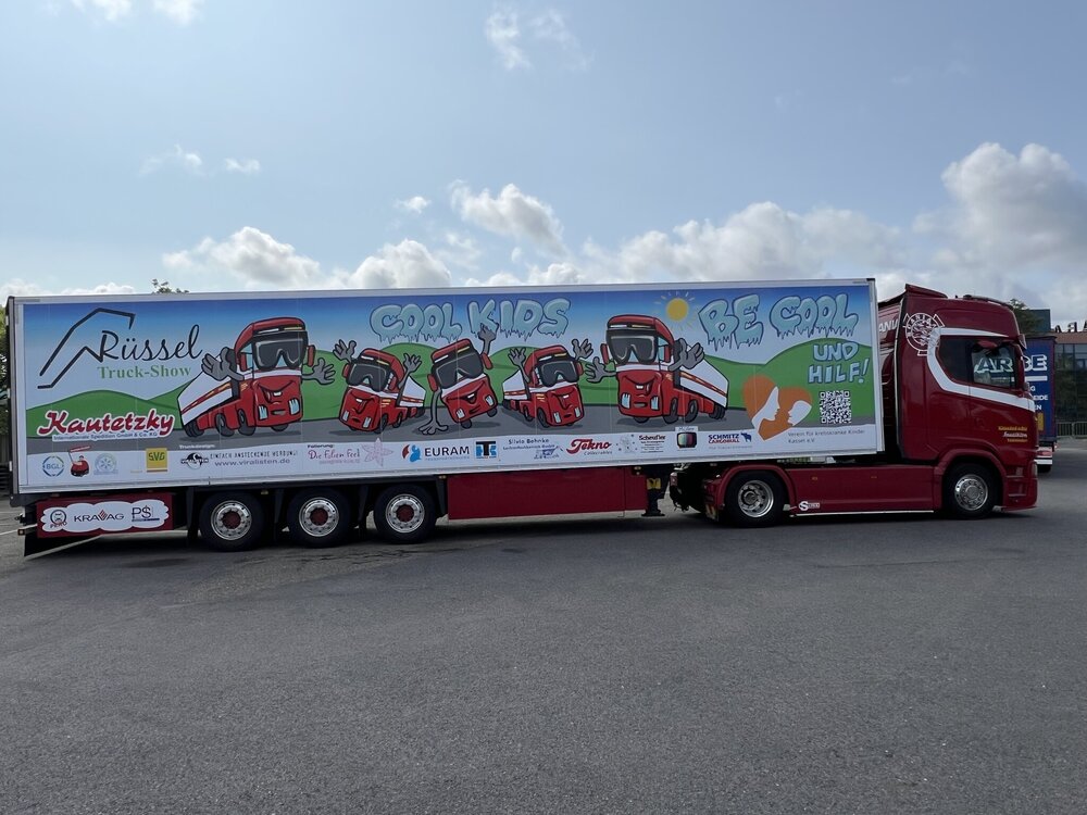 Tekno Tekno Scania R-Streamline Topline 4x2 with 3-axle reefer trailer KAUTETZKY - RUSSEL TRUCKSHOW