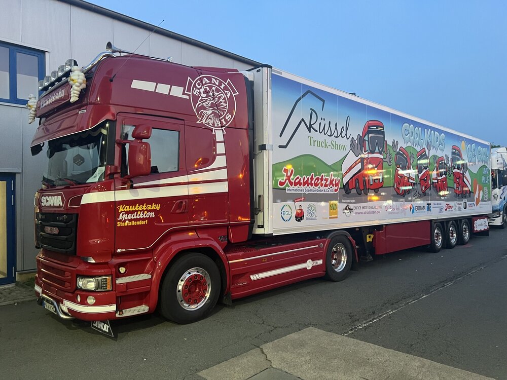 Tekno Tekno Scania R-Streamline Topline 4x2 with 3-axle reefer trailer KAUTETZKY - RUSSEL TRUCKSHOW