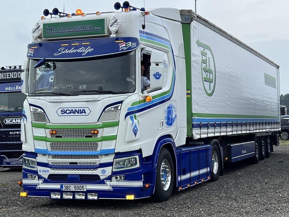 Tekno Tekno Scania NGR Highline 4x2 with 3-axle tautliner HP TRANSPED