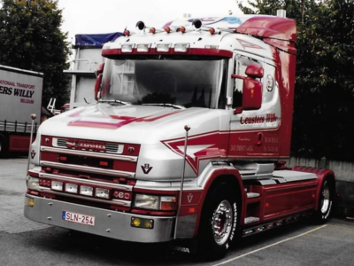 Tekno Tekno Scania 4-serie Torpedo low roof with 3-axle tautliner WILLY CEUSTERS