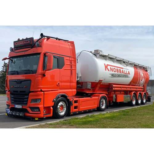 WSI WSI MAN TGX GX 4x2 with 3-axle tipper bulk trailer KNOSSALLA