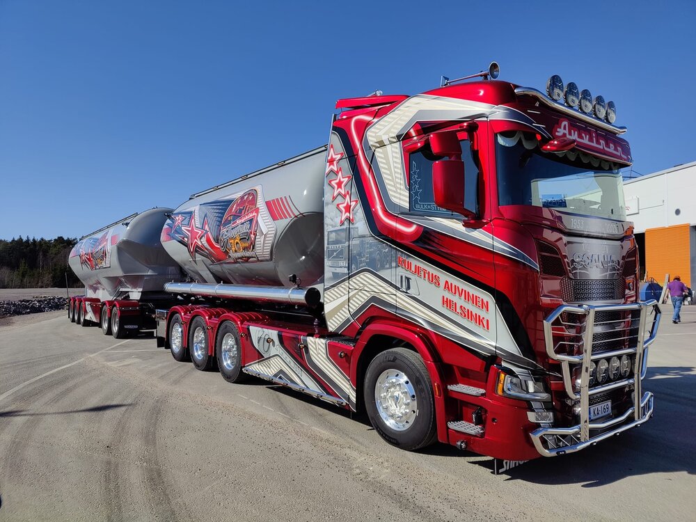 Tekno Tekno Scania Next Gen R-Highline (resin) silo combination AUVINEN (70 Year Anniversary)