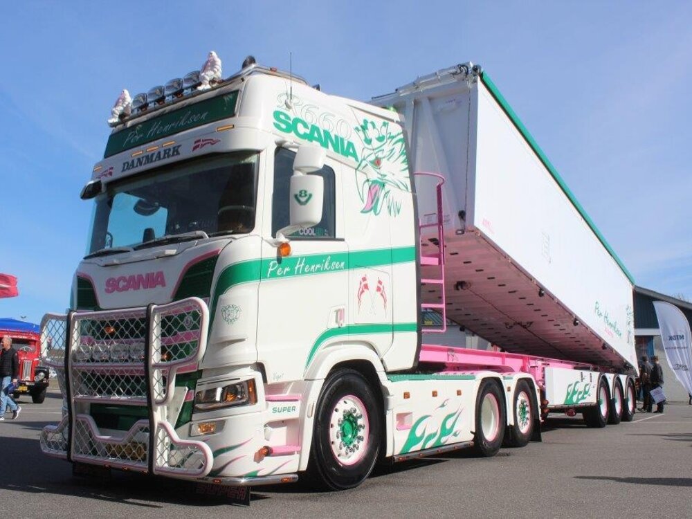 Tekno Tekno Scania Next Gen R-serie Highline 6x2 with 3-axle tipper trailer  PER HENRIKSEN