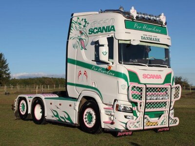 Tekno Tekno Scania Next Gen R-serie Highline 6x2 with 3-axle tipper trailer  PER HENRIKSEN