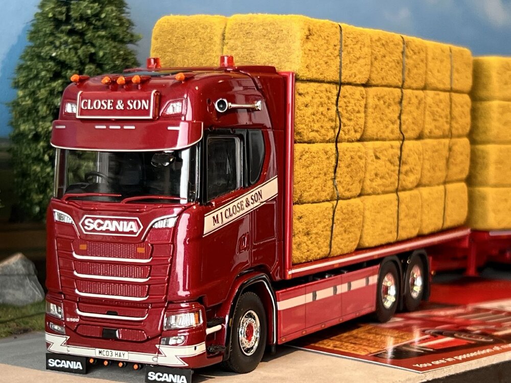 Tekno Tekno Scania Next Gen S-serie Highline rigid truck with 3-axle trailer + load CLOSE & SON