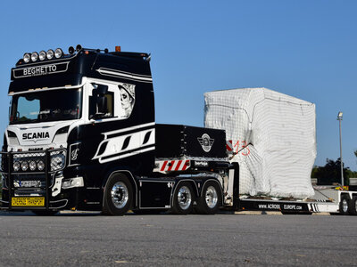 WSI WSI Scania S Highline 6x2 met 2-assige twin steer euro PX dieplader BEGHETTO