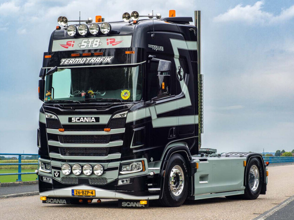WSI WSI Scania R Highline 4x2 STB THERMO TRAFIK