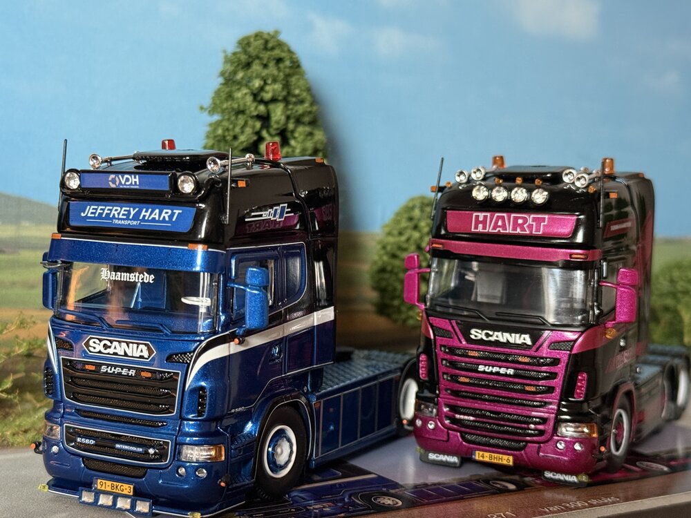 Tekno Tekno Model Set Scania R580 4x2 & Scania R580 6x2 HART TRANSPORT