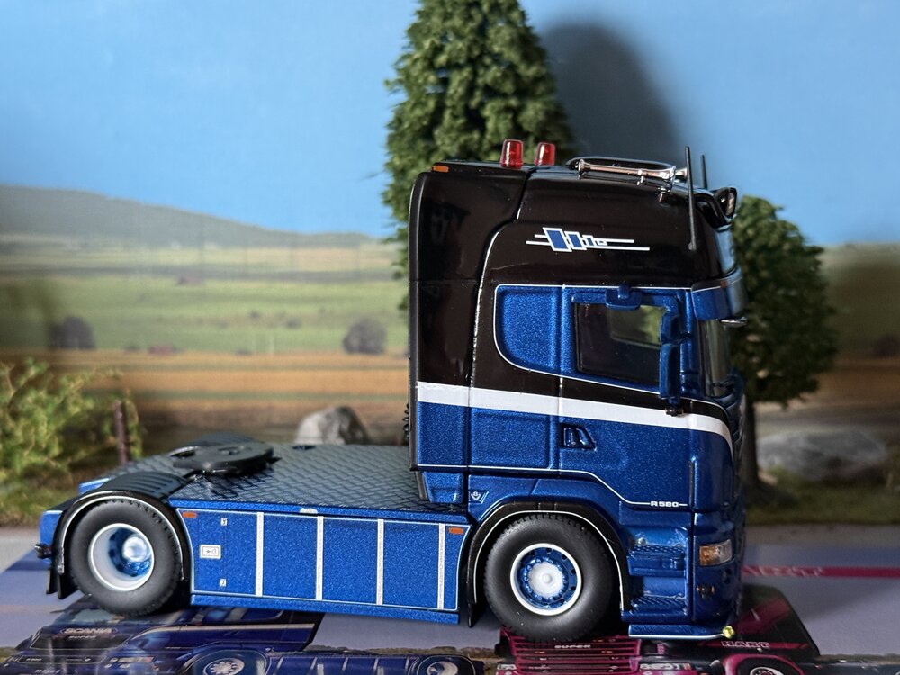 Tekno Tekno Model Set Scania R580 4x2 & Scania R580 6x2 HART TRANSPORT
