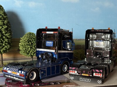 Tekno Tekno Model Set Scania R580 4x2 & Scania R580 6x2 HART TRANSPORT