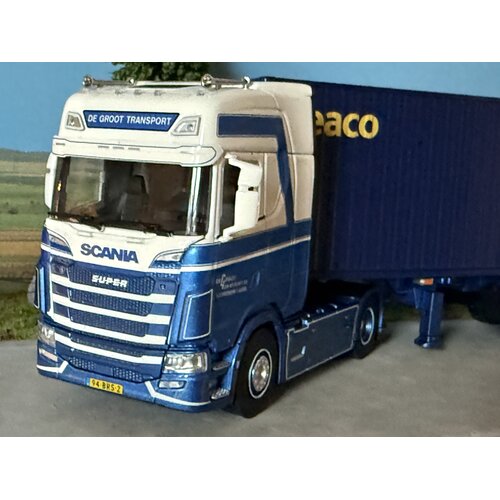 Cavallino Cavallino Scania S Highline met 3-as container oplegger +40ft. SAECO container M.J. DE GROOT