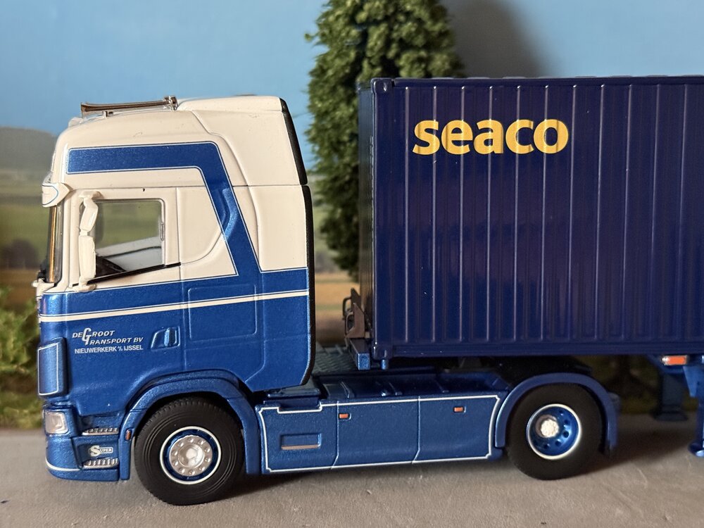 Cavallino Cavallino Scania S Highline met 3-as container oplegger +40ft. SAECO container M.J. DE GROOT