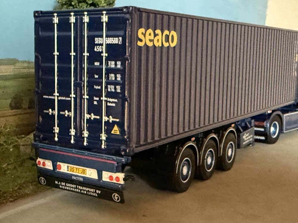 Cavallino Cavallino Scania S Highline met 3-as container oplegger +40ft. SAECO container M.J. DE GROOT