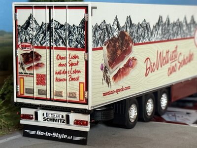 Tekno Tekno Scania S-Serie Next Gen Highline 6x2 met 3-as koeloplegger HEINRICHS - MERANO SPECK