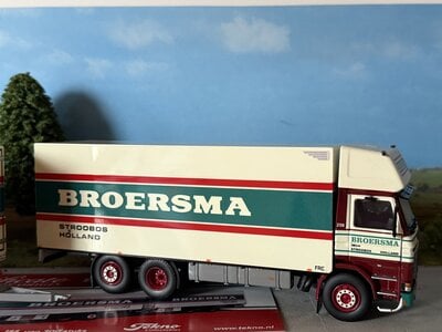 Tekno Tekno Scania 113M /360 Topsleeper volume combinatie BROERSMA