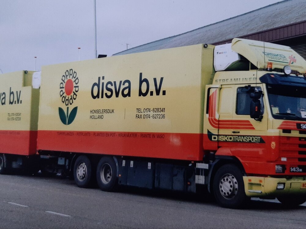 Tekno Tekno Scania 143-420 streamline Topline Riged truck with 2-axle trailer  DISVA